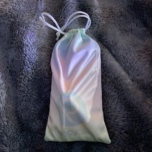 iPhone 11 loopy case, 6.1 is the measurement